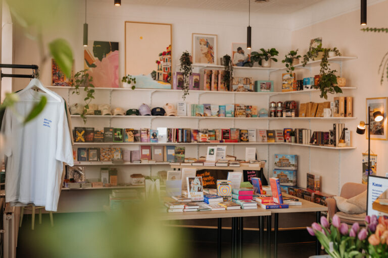 SISU LOU – Buchhandlung, Café und Wohnzimmer